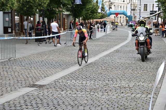 另一方面也 另一方面也